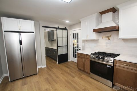 Tiny photo for 880 Wilshire Drive, Franklin, OH 45005 (MLS # 946275)