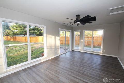Tiny photo for 880 Wilshire Drive, Franklin, OH 45005 (MLS # 946275)