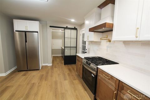Tiny photo for 880 Wilshire Drive, Franklin, OH 45005 (MLS # 946275)