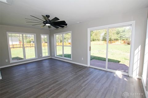 Tiny photo for 880 Wilshire Drive, Franklin, OH 45005 (MLS # 946275)