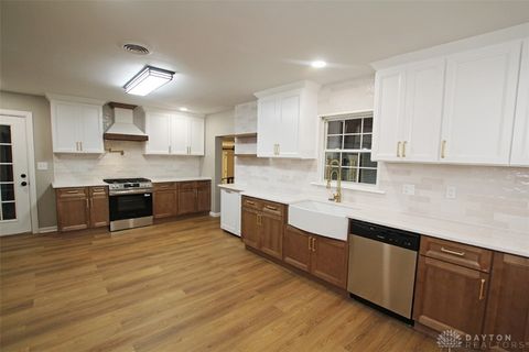 Tiny photo for 880 Wilshire Drive, Franklin, OH 45005 (MLS # 946275)