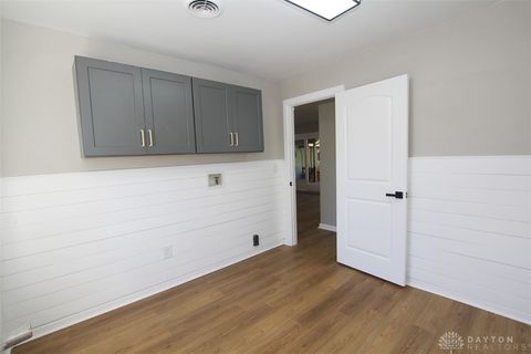 Tiny photo for 880 Wilshire Drive, Franklin, OH 45005 (MLS # 946275)