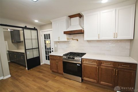 Tiny photo for 880 Wilshire Drive, Franklin, OH 45005 (MLS # 946275)