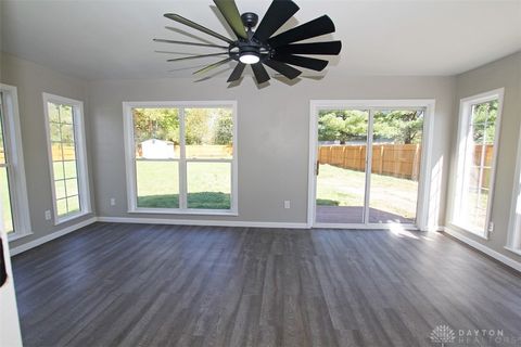 Tiny photo for 880 Wilshire Drive, Franklin, OH 45005 (MLS # 946275)