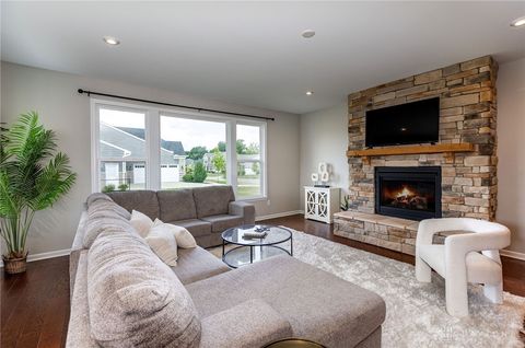 Tiny photo for 3779 Sturbridge Way, Cincinnati, OH 45245 (MLS # 945360)