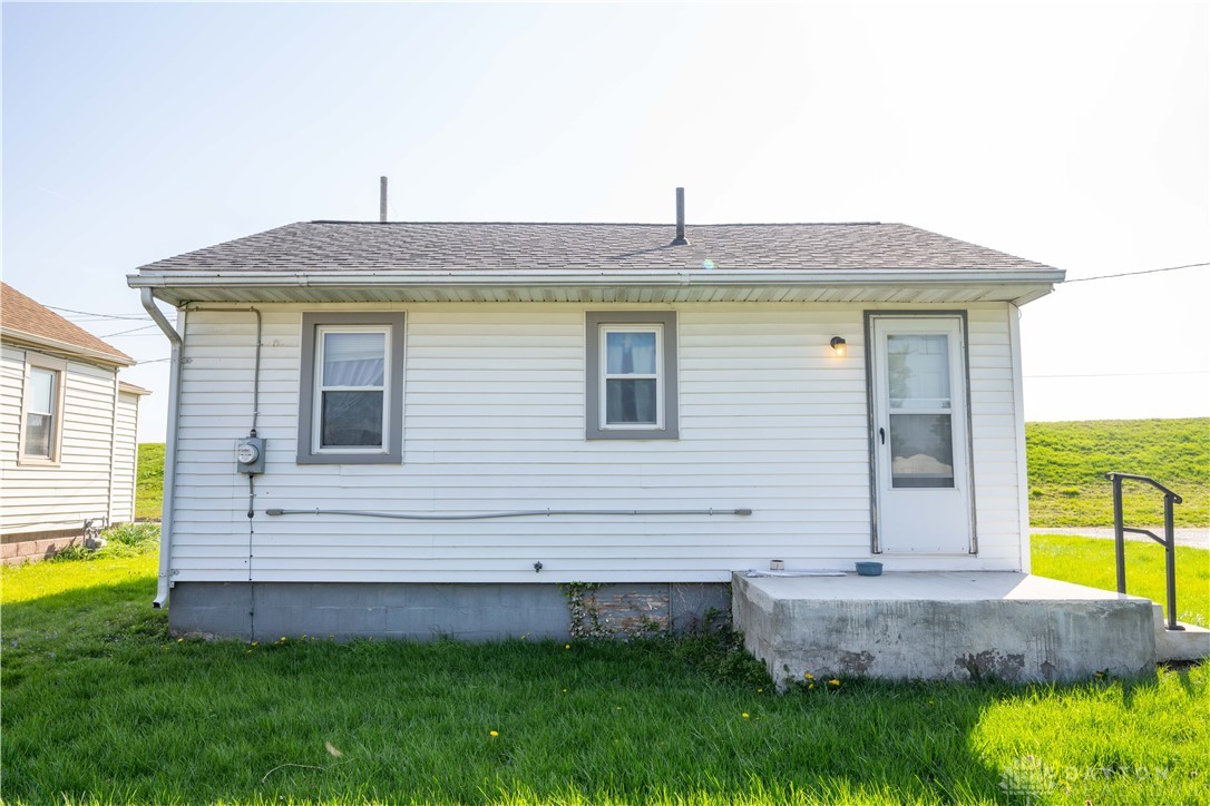 4909 Miami Shores Drive, Moraine, Ohio image 6
