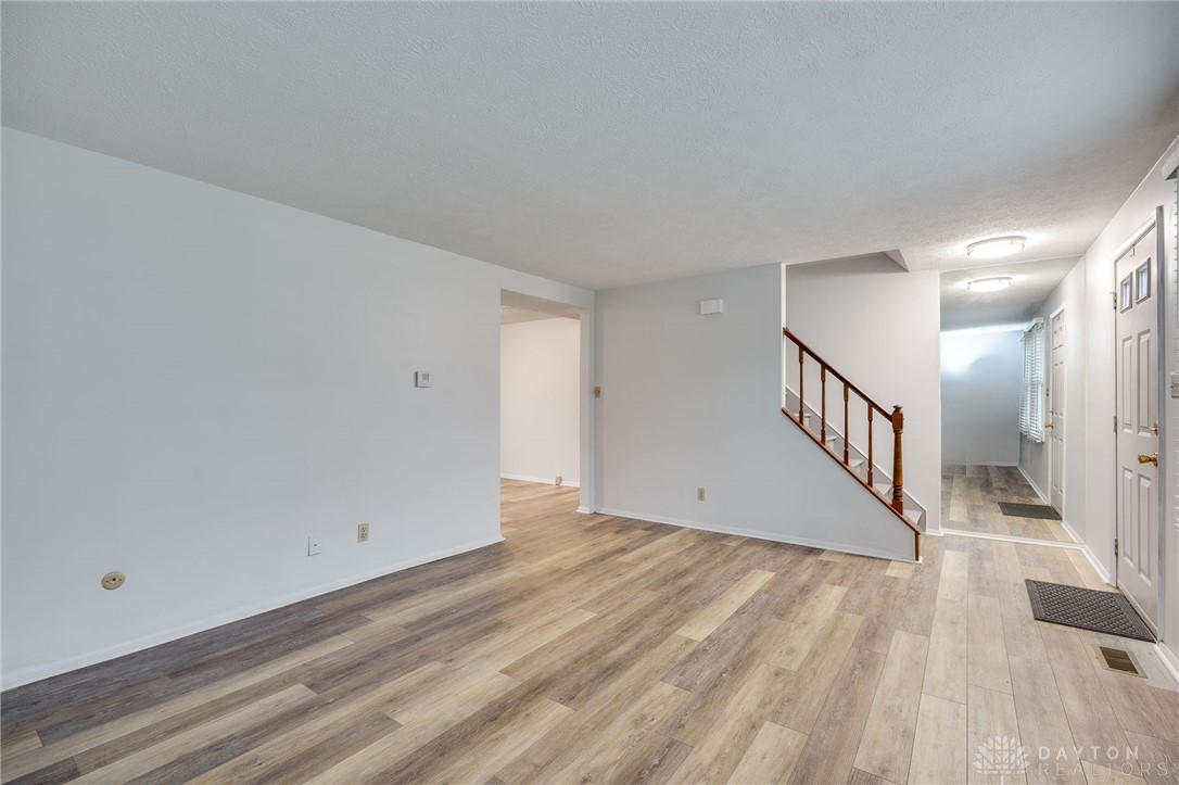 3034 Colony Lane, Springfield, Ohio image 9