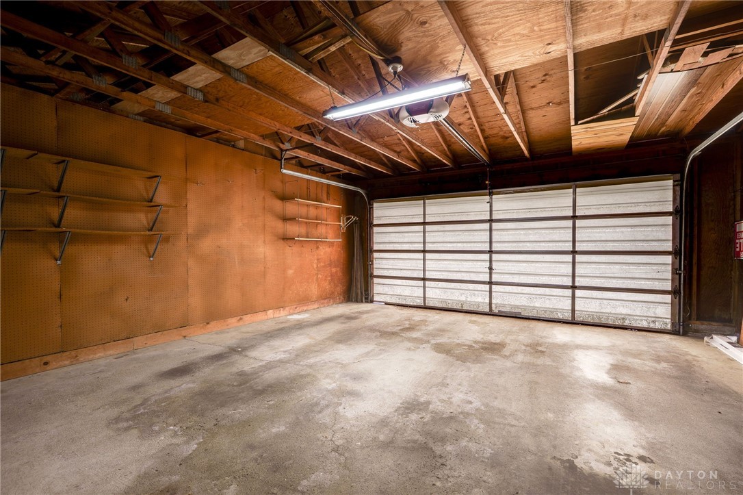 3034 Colony Lane, Springfield, Ohio image 32