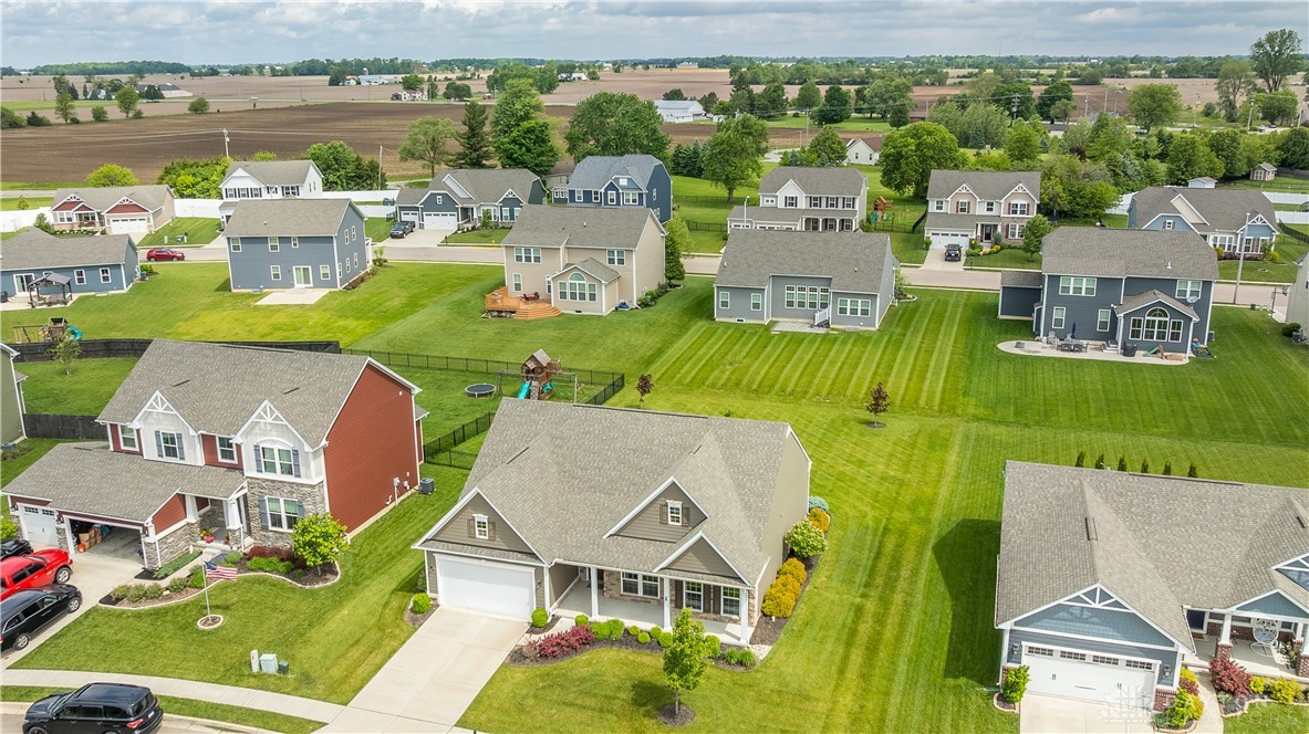 2221 Larkspur Drive, Troy, Ohio image 32