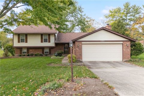 Photo of 525 Royal Springs Drive, Springboro, OH 45066 (MLS # 946473) Photo of 525 Royal Springs Drive, Springboro, OH 45066 (MLS # 946473)