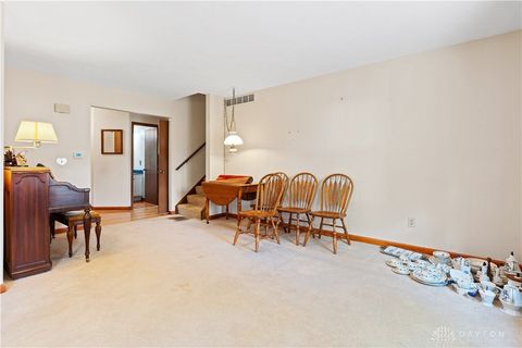 Tiny photo for 525 Royal Springs Drive, Springboro, OH 45066 (MLS # 946473)