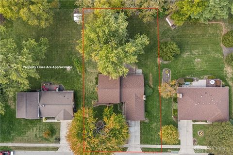 Tiny photo for 525 Royal Springs Drive, Springboro, OH 45066 (MLS # 946473)