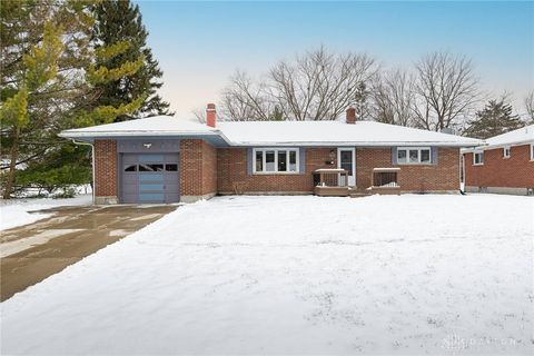 Photo of 1324 Urban Avenue, Dayton, OH 45429 (MLS # 947739)