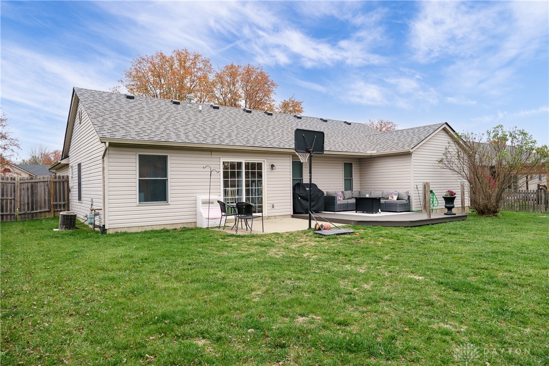 1425 Adamsmoor Drive, Waynesville, Ohio image 34