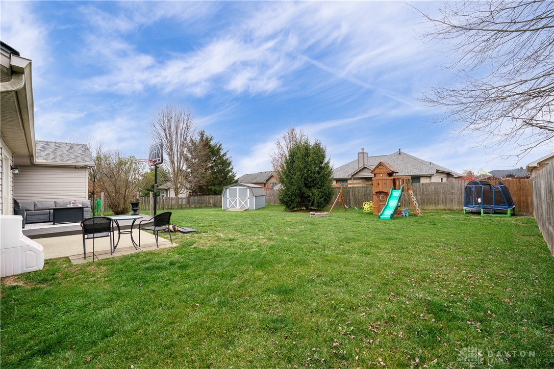 1425 Adamsmoor Drive, Waynesville, Ohio image 33