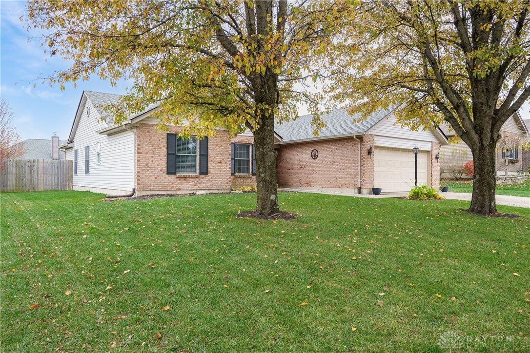 1425 Adamsmoor Drive, Waynesville, Ohio image 4