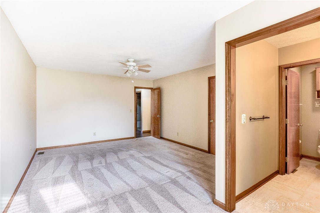 9469 Country Path Trail, Miamisburg, Ohio image 21