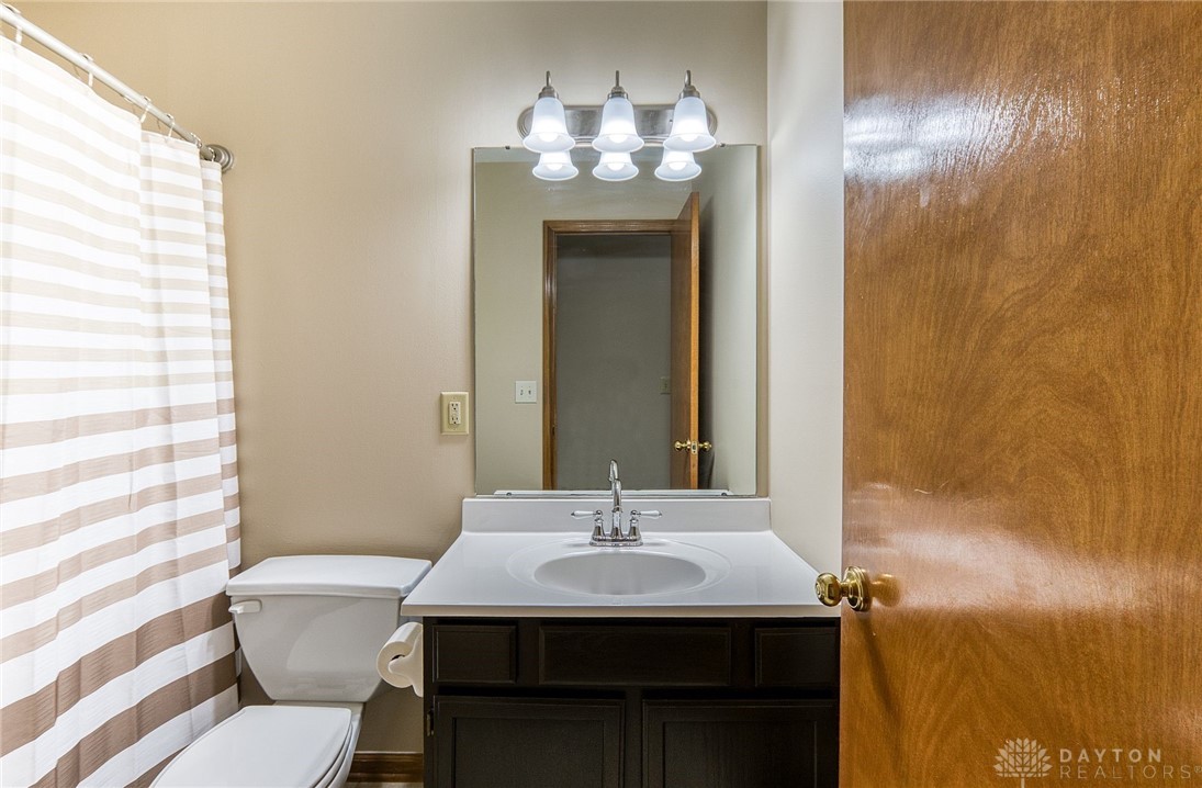 9469 Country Path Trail, Miamisburg, Ohio image 18