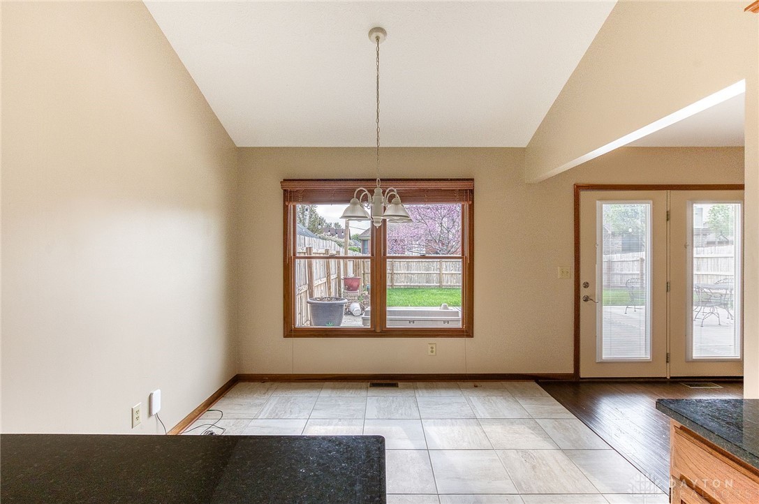 9469 Country Path Trail, Miamisburg, Ohio image 10