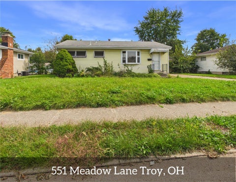 Homes For Sale - 551 Meadow Lane<br/> Troy, OH 45373