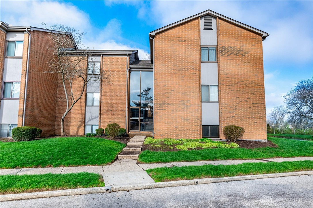 1739 Running Brook Trail #F, West Carrollton, Ohio image 1
