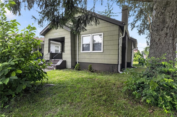 2369 EMERSON AVE, DAYTON, OH 45406 - Image 5b984cf2e7d35ce89b6cbfbef2b851af/1797162452