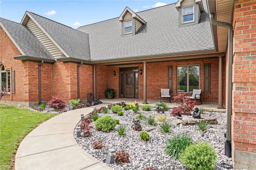 1537 Meadowlands Drive