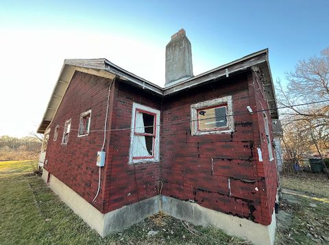 Photo of 2425 W Riverview Avenue, Dayton, OH 45402 (MLS # 953425)