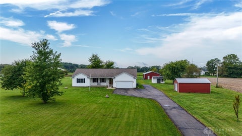 Photo of 6880 Bard Road, Tipp City, OH 45371 (MLS # 969218)