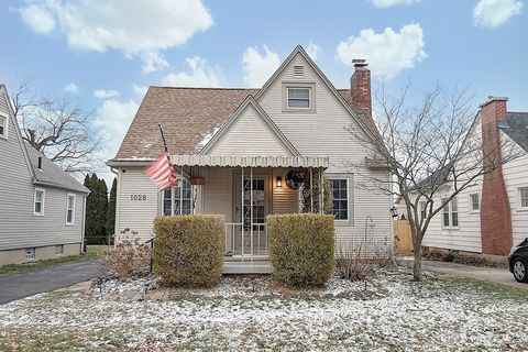 Photo of 1028 Colwick Drive, Dayton, OH 45420 (MLS # 949741)