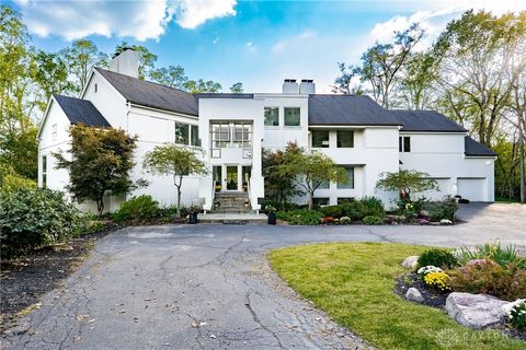 Photo of 7077 Meeker Commons Lane, Dayton, OH 45414 (MLS # 944717)