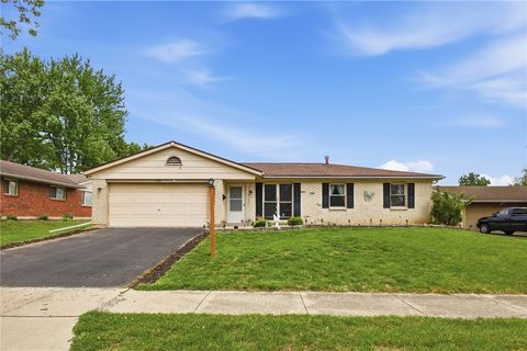 Photo of 4799 Scothills Drive, Englewood, OH 45322 (MLS # 957660)