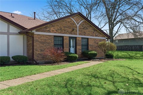 Photo of 792 Pine Needles Drive, Centerville, OH 45458 (MLS # 953821)