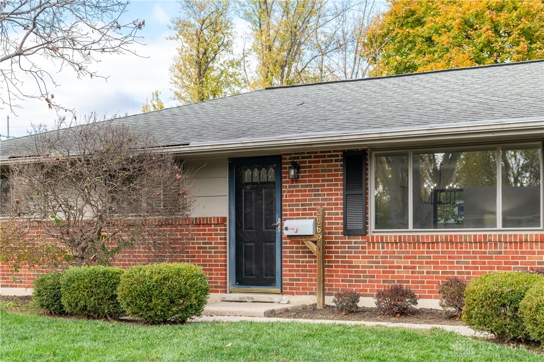 2069 Ridgebury Drive, Dayton, Ohio image 3