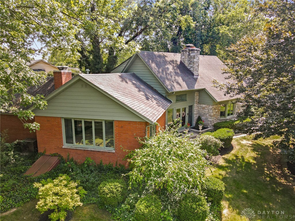 860 Lincolnshire Drive, Troy, Ohio image 3