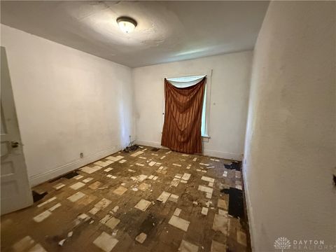 Tiny photo for 76 Vincent Street, Dayton, OH 45405 (MLS # 946163)