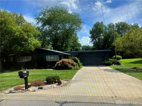 Photo of 5420 Savina Avenue, Clayton, OH 45415 (MLS # 945365)