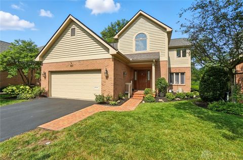 Photo of 861 Timberlake Court, Dayton, OH 45429 (MLS # 941170)
