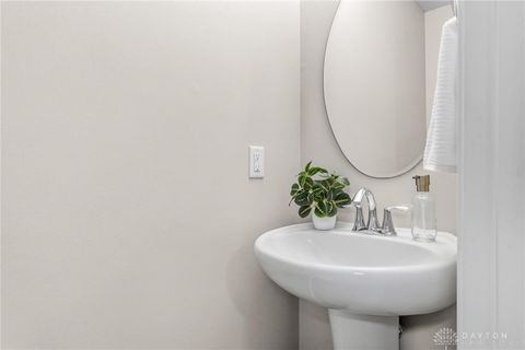 Tiny photo for 1415 Artesian Lane, Fairborn, OH 45324 (MLS # 944097)
