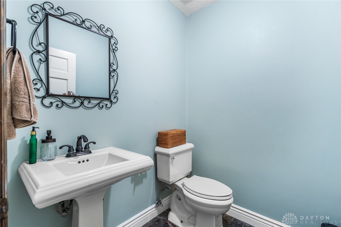 5561 Benner Road, Miamisburg, Ohio image 46