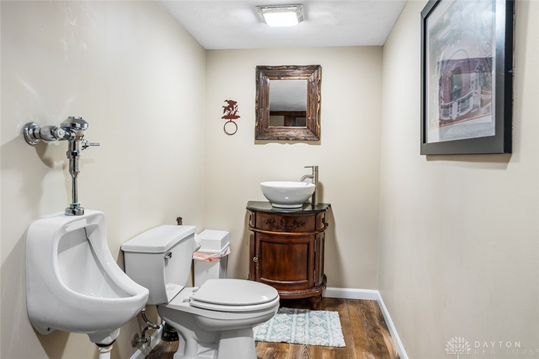 5561 Benner Road, Miamisburg, Ohio image 48