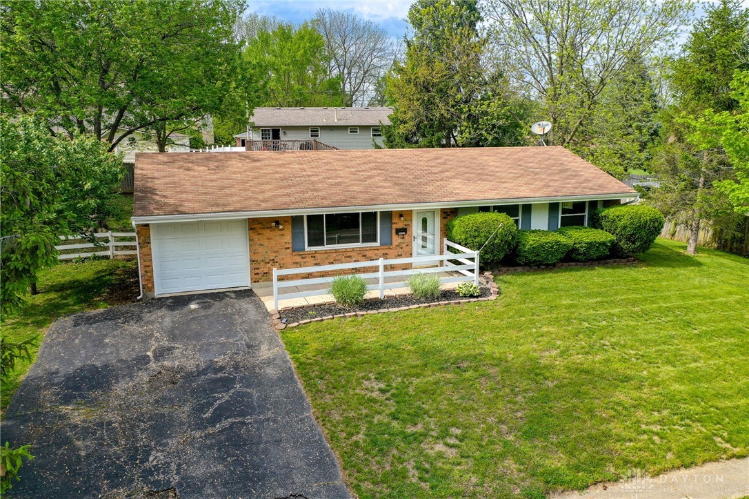 331 Woodlawn Drive, Fairborn, Ohio image 1
