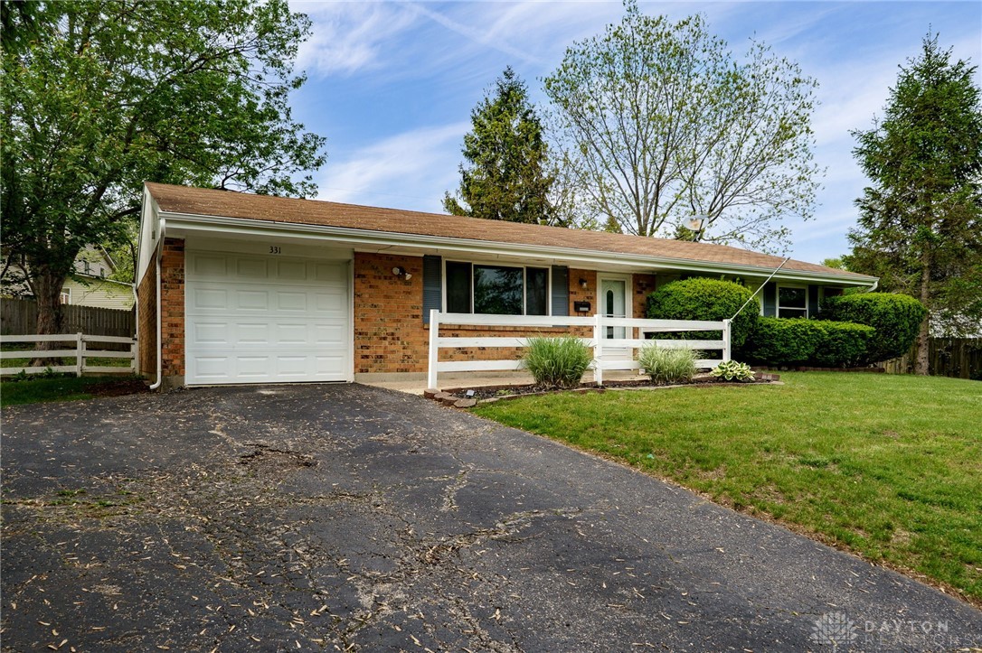 331 Woodlawn Drive, Fairborn, Ohio image 3