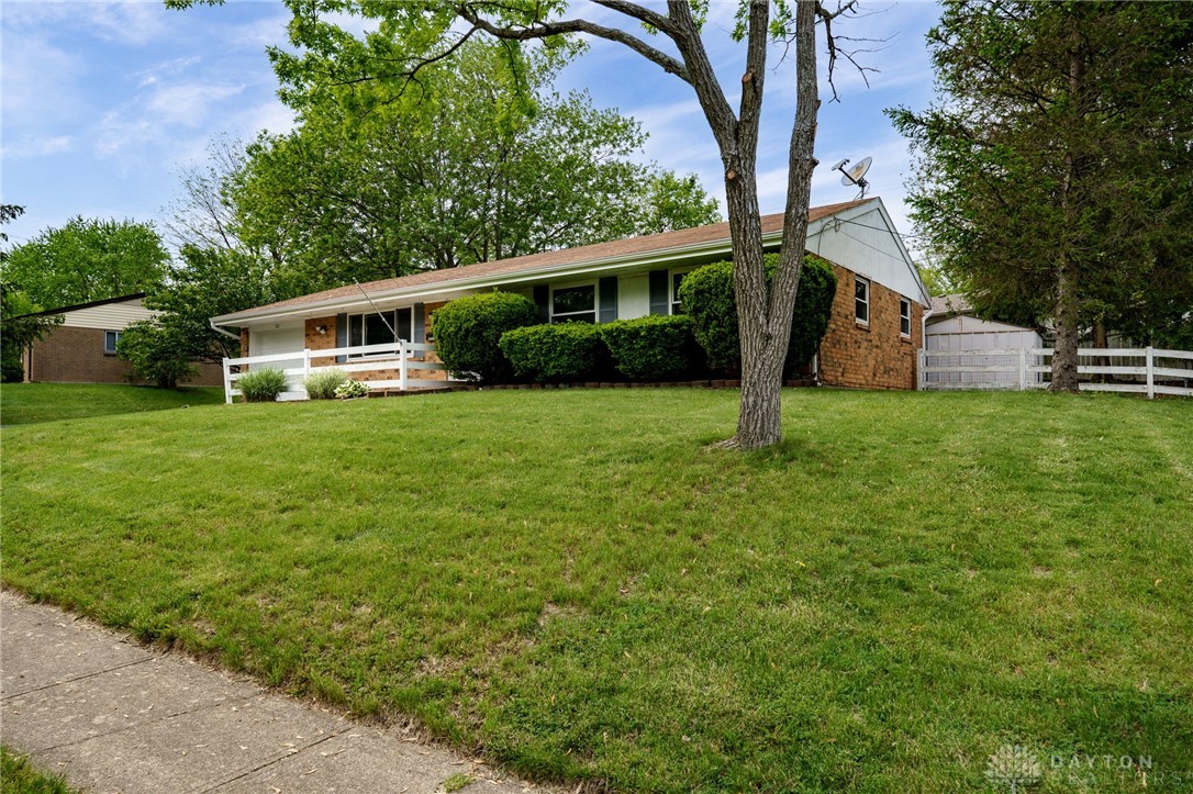 331 Woodlawn Drive, Fairborn, Ohio image 4