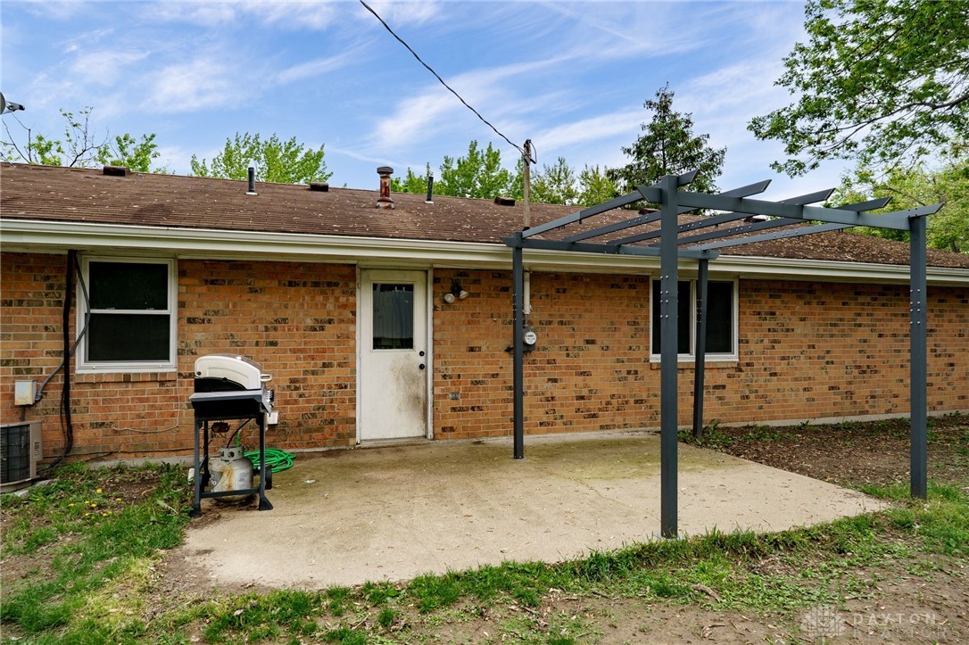 331 Woodlawn Drive, Fairborn, Ohio image 27