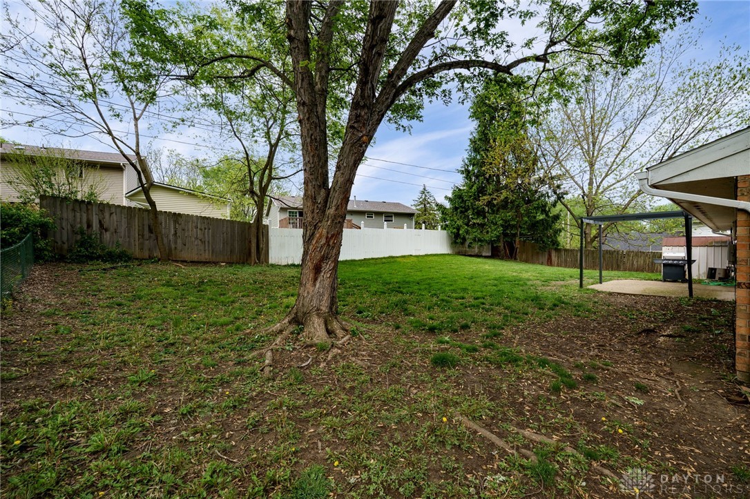 331 Woodlawn Drive, Fairborn, Ohio image 30