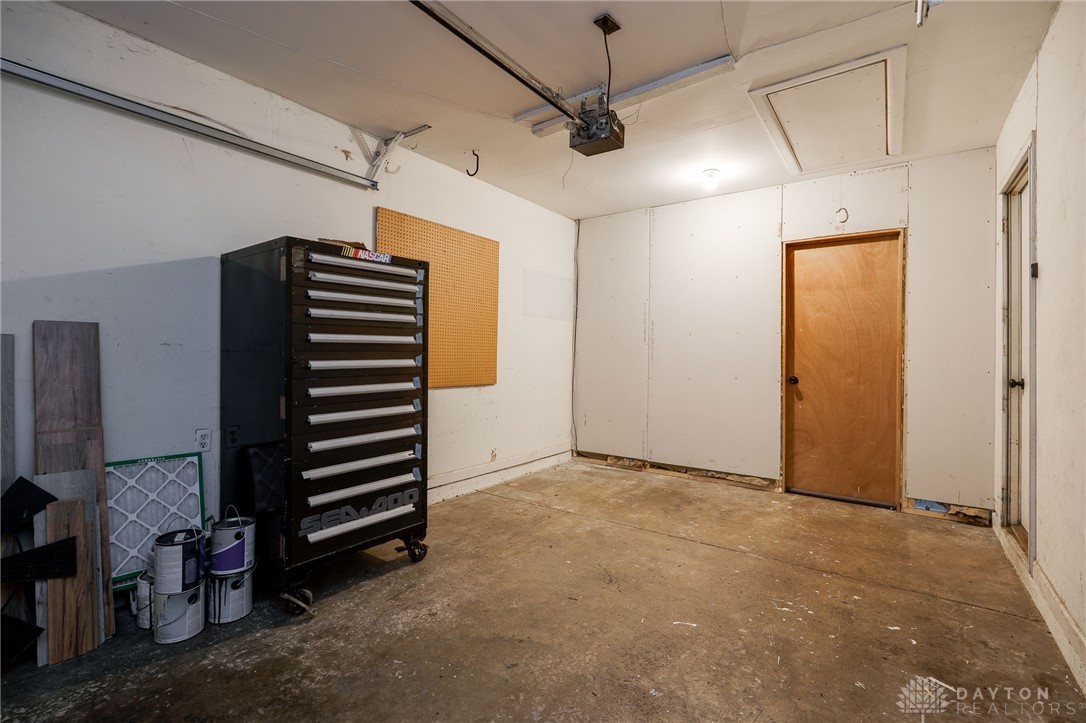 331 Woodlawn Drive, Fairborn, Ohio image 24