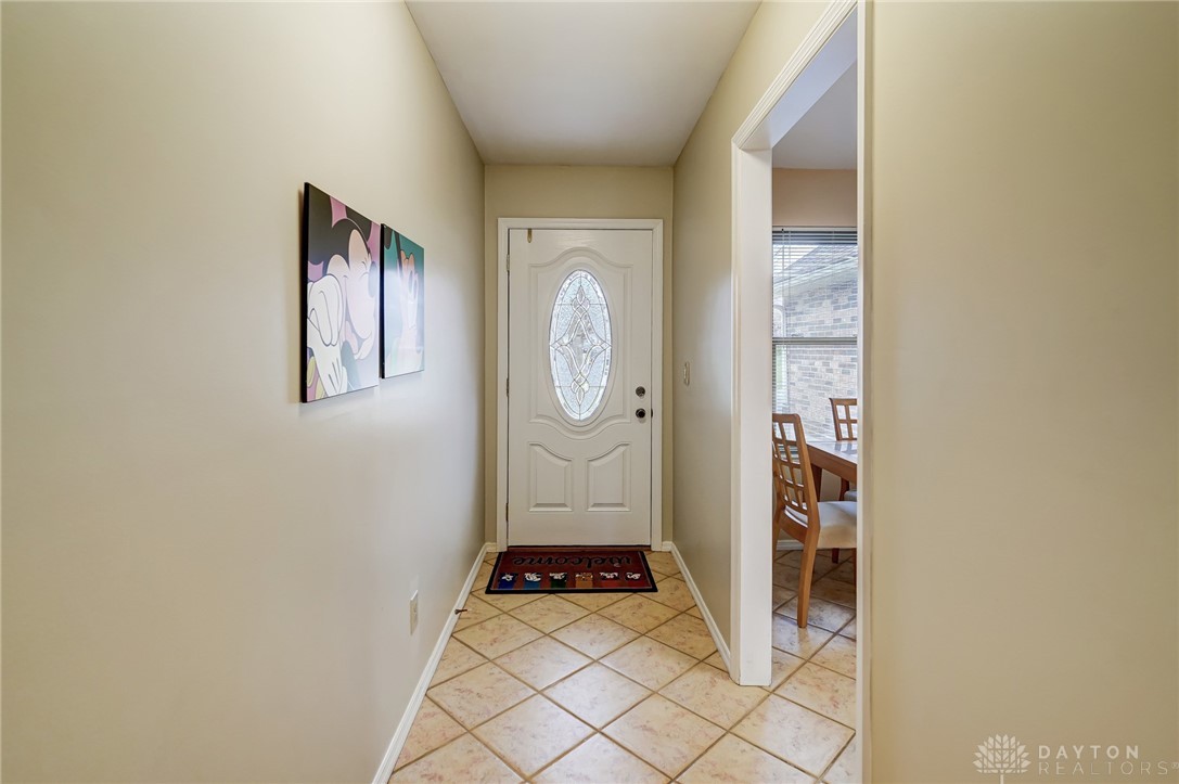 8760 Candlestick Lane, Dayton, Ohio image 3