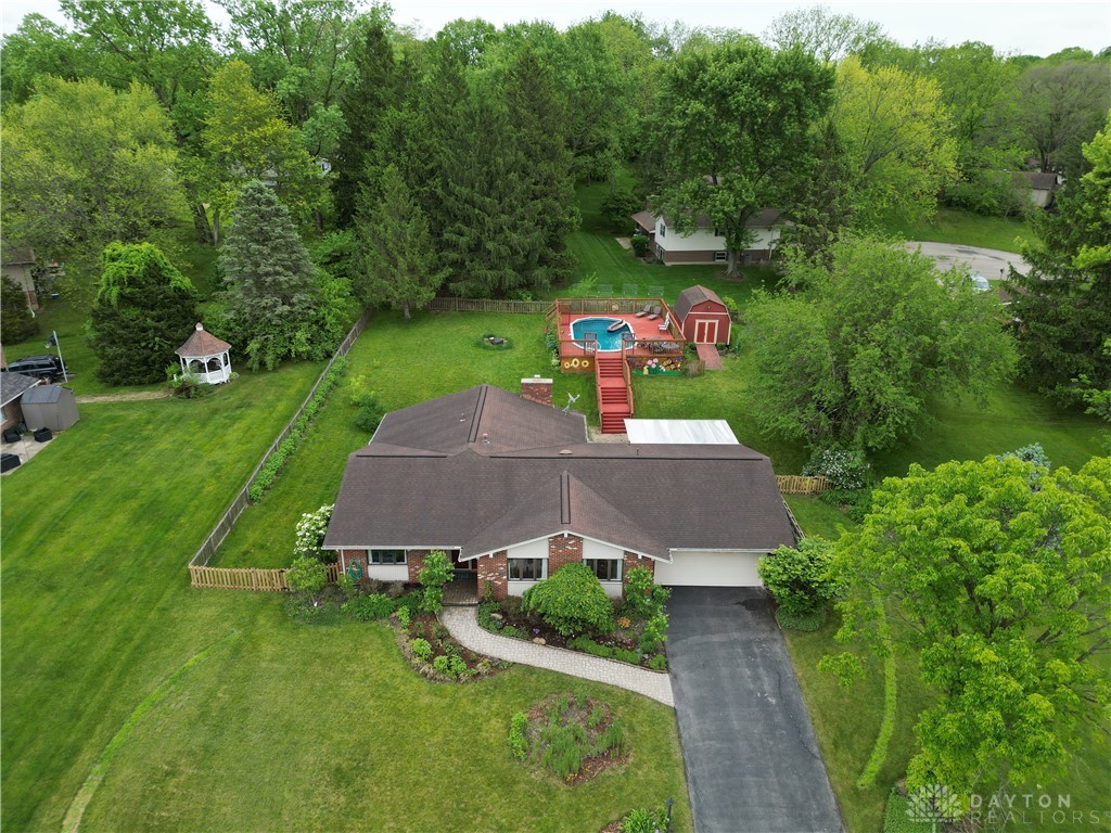 620 Talowood Drive, Beavercreek, Ohio image 1