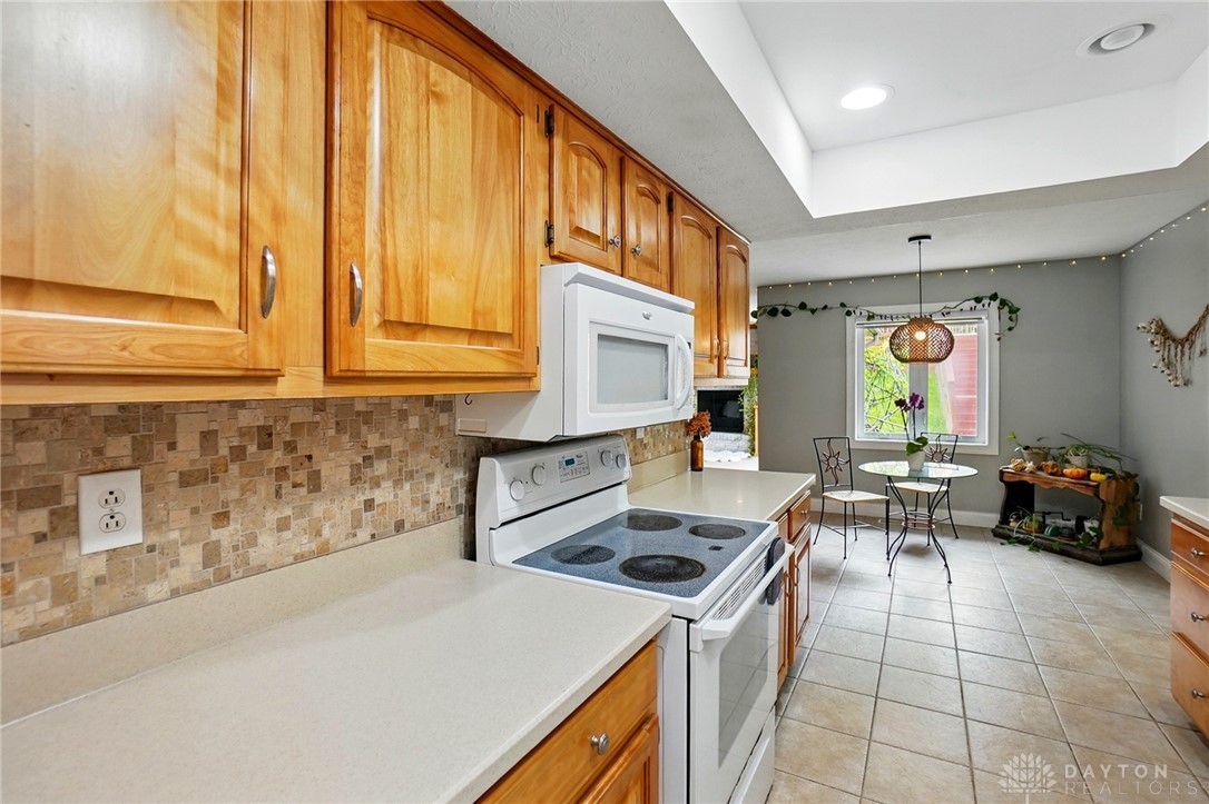 620 Talowood Drive, Beavercreek, Ohio image 15